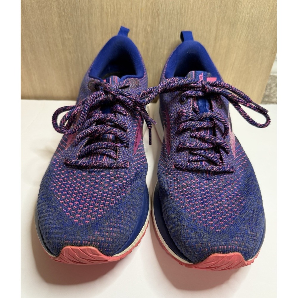 Brooks Revel 4 Blue and Pink Women's Size 9.5
